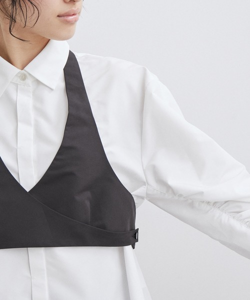 ADAM ET ROPE'（アダムエロペ）の「〈SETアイテム〉ビスチェセットシャツ（シャツ/ブラウス・レディース・ベージュ/ホワイト・FREE）」の14枚目の写真