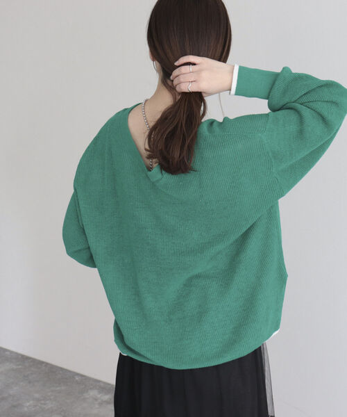 fredy emue(フレディエミュ)の「リネン片畦配色プルオーバー(ニット/セーター・レディース・チャコールグレー/オフホワイト/グリーン/ピンク・38)」の2枚目の写真