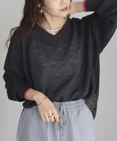 fredy emue(フレディエミュ)の「リネン片畦配色プルオーバー(ニット/セーター・レディース・チャコールグレー/オフホワイト/グリーン/ピンク・38)」の17枚目の写真