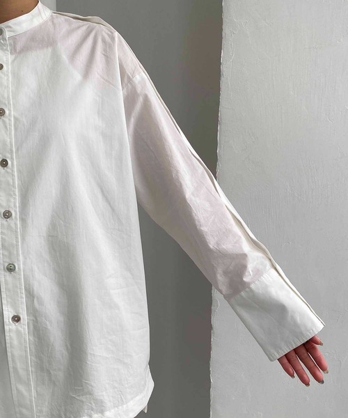 CAPRICIEUX LE'MAGE（カプリシューレマージュ）の「ボタンスリットシャツ（シャツ/ブラウス・レディース・ブルー/ホワイト/ネイビー・FREE）」の5枚目の写真