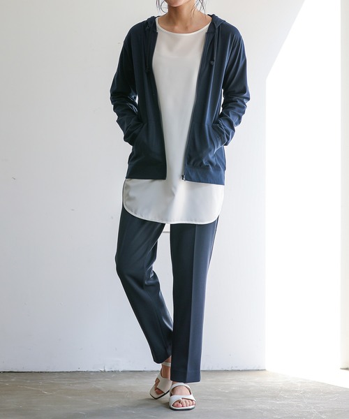 for/c（フォーシー）の「UV＆COOLフロントポケットZIPパーカー【サスティナブル】（パーカー・レディース・ネイビー/ブラック/ライトベージュ/アイボリー/ラベンダー・M/L/LL）」の9枚目の写真