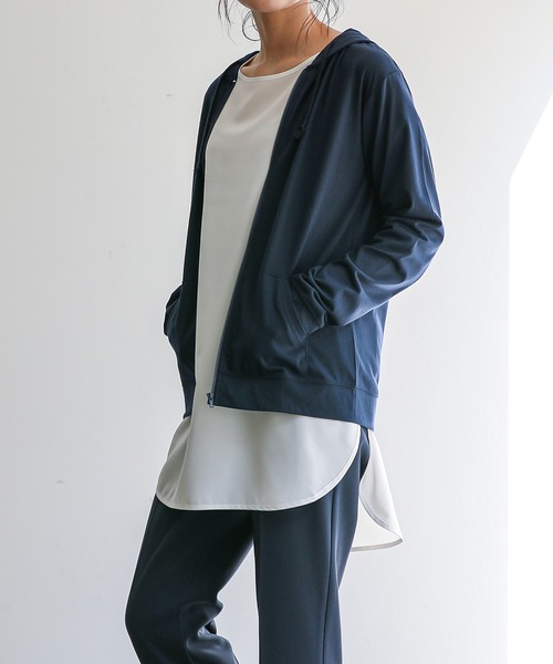 for/c（フォーシー）の「UV＆COOLフロントポケットZIPパーカー【サスティナブル】（パーカー・レディース・ネイビー/ブラック/ライトベージュ/アイボリー/ラベンダー・M/L/LL）」の10枚目の写真