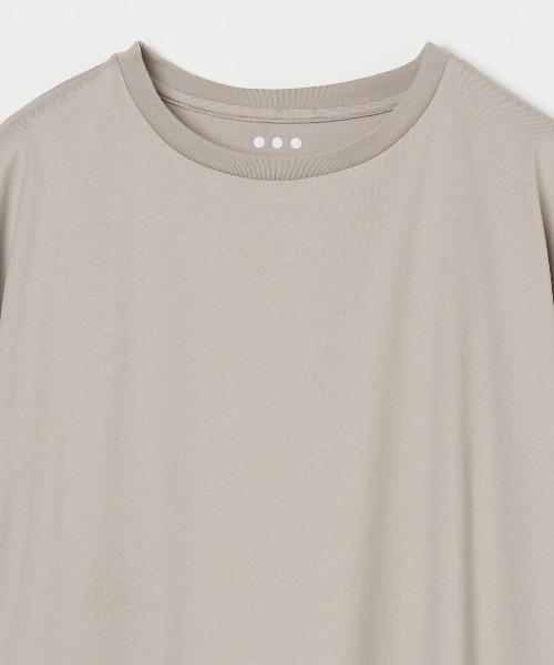 three dots(スリードッツ)の「スーパーファイン クルーネックTシャツ(Tシャツ/カットソー・レディース・グレー系その他/ホワイト・SMALL)」の5枚目の写真