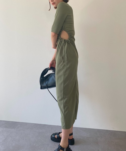 HANNE（アン）の「ハーフスリーブサイドホールワンピース（ワンピース・レディース・ブラック/カーキ/ベージュ・FREE）」の4枚目の写真