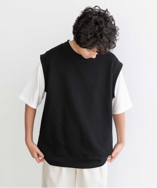 GLOBAL WORK(グローバルワーク)の「ワッフルベストSET/AND YUA ANY/ 162774(その他トップス・キッズ・ブラック/ベージュ・160cm/150cm)」の2枚目の写真