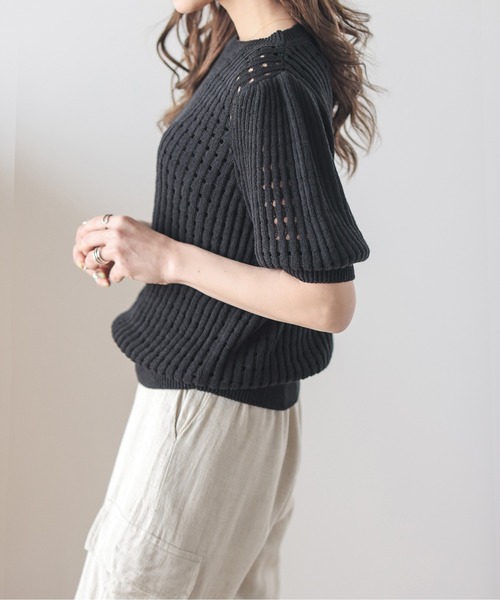 AMELY（エミリー）の「メッシュニットトップス（ニット/セーター・レディース・イエロー/ブラウン/ピンク/アイボリー/ブラック/ブルー・フリー）」の10枚目の写真