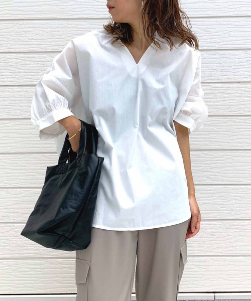 Q（キュー）の「BACKギャザースキッパーシャツ（シャツ/ブラウス・レディース・アイボリー/ブルー系・MEDIUM）」の6枚目の写真