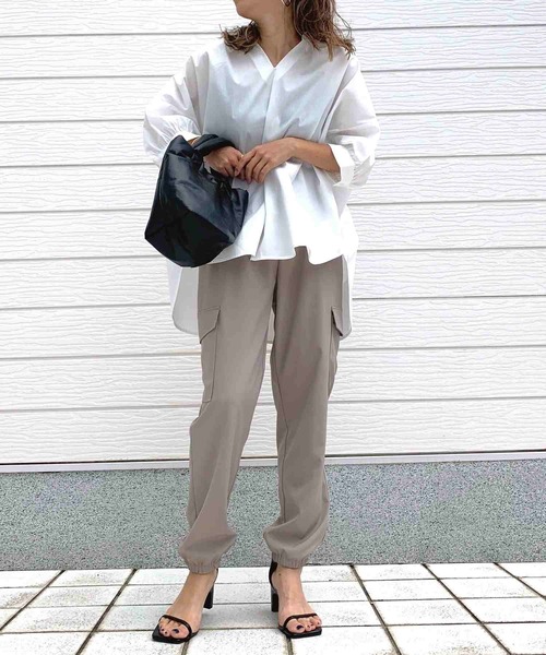 Q（キュー）の「BACKギャザースキッパーシャツ（シャツ/ブラウス・レディース・アイボリー/ブルー系・MEDIUM）」の9枚目の写真