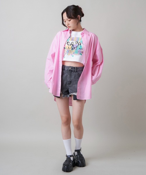 SPINNS(スピンズ)の「バンド風ヒッピーデザイン ショート丈半袖Tシャツ(Tシャツ/カットソー・レディース・スミクロ/オフホワイト/グリーン/ベージュ・ONESIZE)」の22枚目の写真