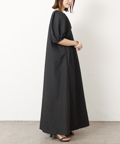 美品✨ omekashi/オメカシ　エンボスボリュームスリーブワンピース Omekashi（オメカシ）の「エンボスボリュームスリーブワンピース