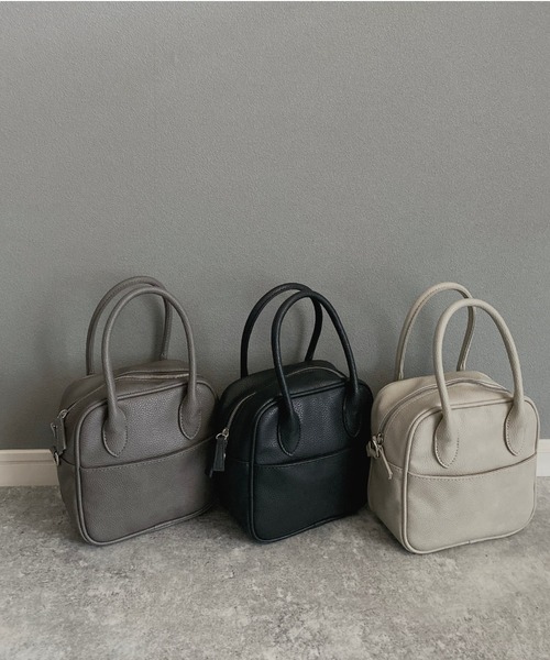 E&C closet…（イーアンドシークローゼット）の「chicスクエアミニバッグ（ショルダーバッグ・レディース・ブラック/ライトグレー/ダークグレー・FREE）」の13枚目の写真