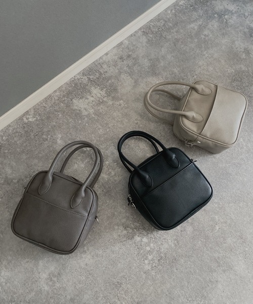 E&C closet…（イーアンドシークローゼット）の「chicスクエアミニバッグ（ショルダーバッグ・レディース・ブラック/ライトグレー/ダークグレー・FREE）」の15枚目の写真