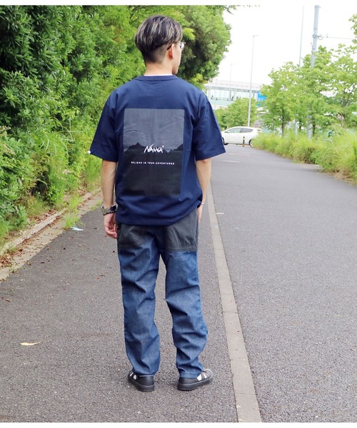 NANGA(ナンガ)の「NANGA×GrandPARK/ナンガ×グランドパーク別注バックプリントTシャツ(Tシャツ/カットソー・メンズ・グレー/グリーン/ブラック/ホワイト/ネイビー・MEDIUM/LARGE/X-LARGE)」の9枚目の写真