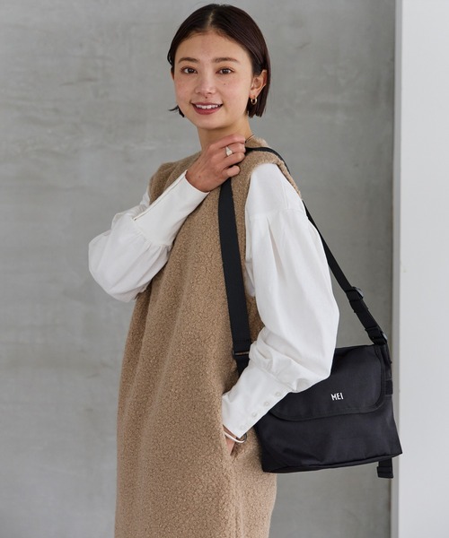 MEI（メイ）の「【MEI/メイ】メッセンジャーバッグ（メッセンジャーバッグ・レディース・ブラック/ベージュ・F）」の11枚目の写真