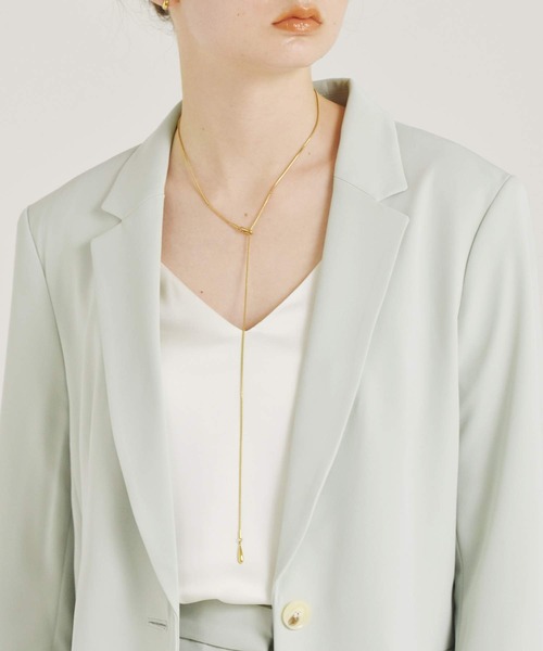 LHME（エルエイチエムイー）の「LHME ドロップY字ロングネックレス/サージカルステンレス316L（金属アレルギー対応）（ネックレス・レディース・ゴールド/シルバー・80ｃｍ）」の9枚目の写真