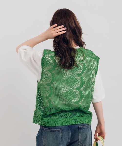 mu sports ベスト　刺繍　緑　40 MUHET（ミュエータ）の「レースベスト（ベスト）」 - WEAR
