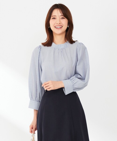 ANY SIS(エニィスィス)の「【洗える】フェイクパールストライプ ブラウス(シャツ/ブラウス・レディース・ベージュ系1/ネイビー系1/ライトグレー系1/ダルブルー系1・4)」の1枚目の写真