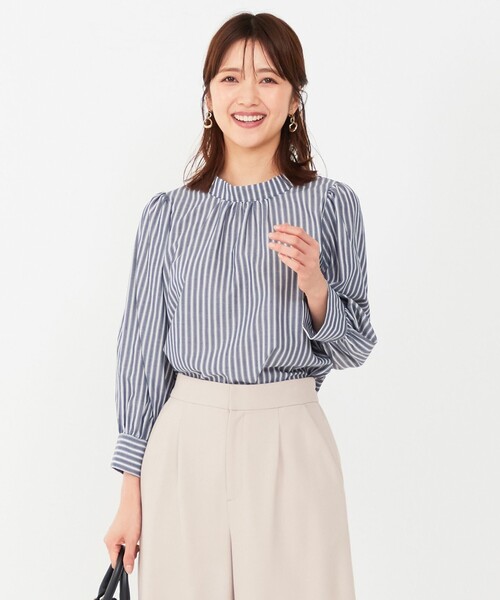 ANY SIS(エニィスィス)の「【洗える】フェイクパールストライプ ブラウス(シャツ/ブラウス・レディース・ベージュ系1/ネイビー系1/ライトグレー系1/ダルブルー系1・4)」の4枚目の写真