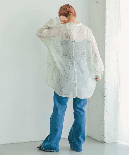 ITEMS URBANRESEARCH（アイテムズ アーバンリサーチ）の「シアーヨウリュウバンドカラーシャツ（シャツ/ブラウス・レディース・ネイビー/ラベンダー/その他1・FREE）」の4枚目の写真