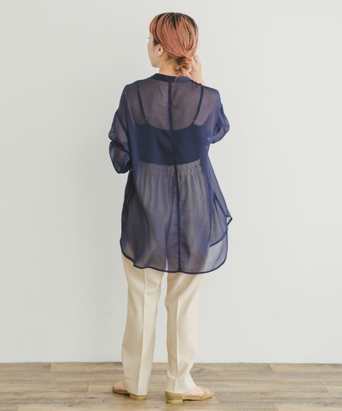 ITEMS URBANRESEARCH（アイテムズ アーバンリサーチ）の「シアーヨウリュウバンドカラーシャツ（シャツ/ブラウス・レディース・ネイビー/ラベンダー/その他1・FREE）」の15枚目の写真