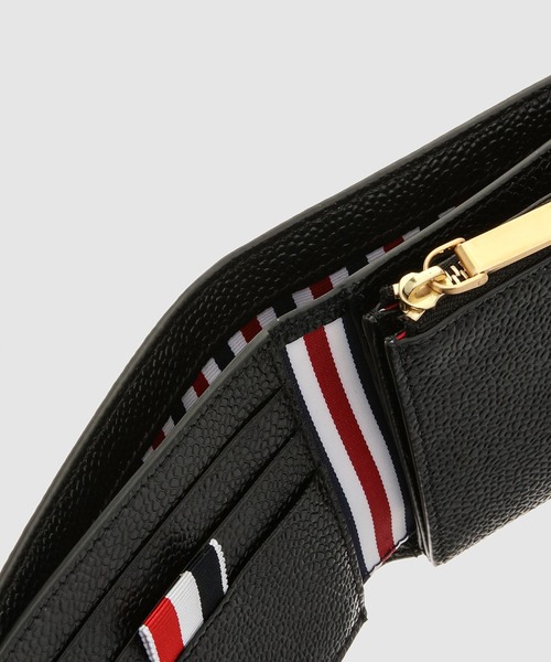 THOM BROWNE（トムブラウン）の「BILLFOLD W/ FOLD OUT COIN PURSE IN PEBBLE GRAIN LEATHER（財布・メンズ・ブラック・ONE SIZE）」の6枚目の写真