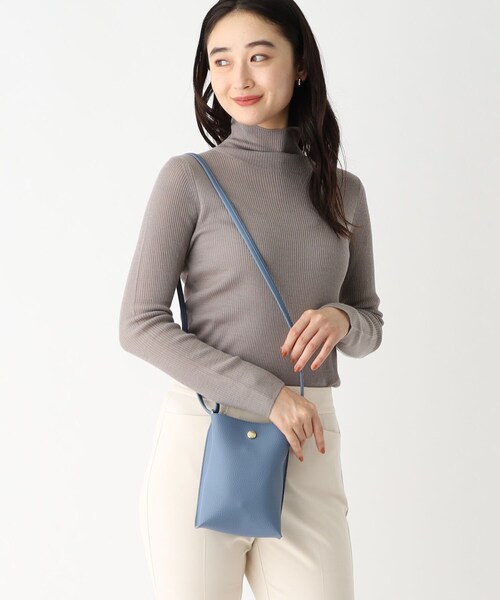 OPAQUE.CLIP(オペークドットクリップ)の「◆【軽量/長さ調整可能】合皮ミニショルダーバッグ(ショルダーバッグ・レディース・ブラック/ベージュ/ブルー/ゴールド/グレー・00)」の4枚目の写真