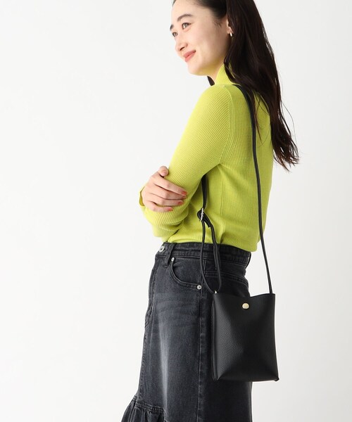 OPAQUE.CLIP(オペークドットクリップ)の「◆【軽量/長さ調整可能】合皮ミニショルダーバッグ(ショルダーバッグ・レディース・ブラック/ベージュ/ブルー/ゴールド/グレー・00)」の1枚目の写真