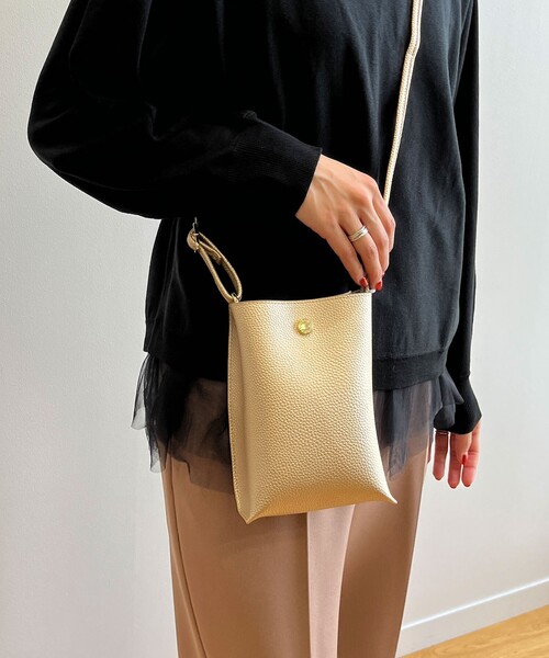 OPAQUE.CLIP(オペークドットクリップ)の「◆【軽量/長さ調整可能】合皮ミニショルダーバッグ(ショルダーバッグ・レディース・ブラック/ベージュ/ブルー/ゴールド/グレー・00)」の7枚目の写真