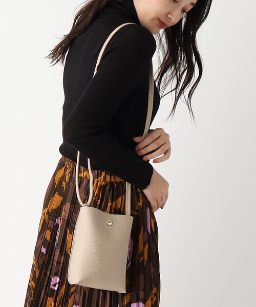 OPAQUE.CLIP(オペークドットクリップ)の「◆【軽量/長さ調整可能】合皮ミニショルダーバッグ(ショルダーバッグ・レディース・ブラック/ベージュ/ブルー/ゴールド/グレー・00)」の19枚目の写真