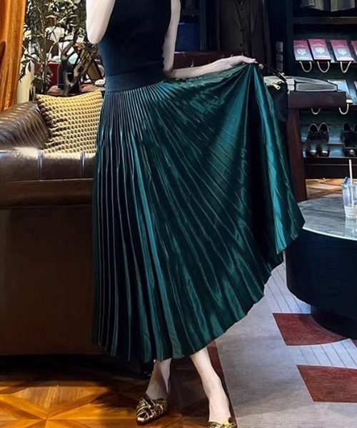 ｔｏｌｅｎｅ（トレネ）の「ベロアプリーツロングスカート（スカート・レディース・グリーン/ブラック・FREE）」の5枚目の写真