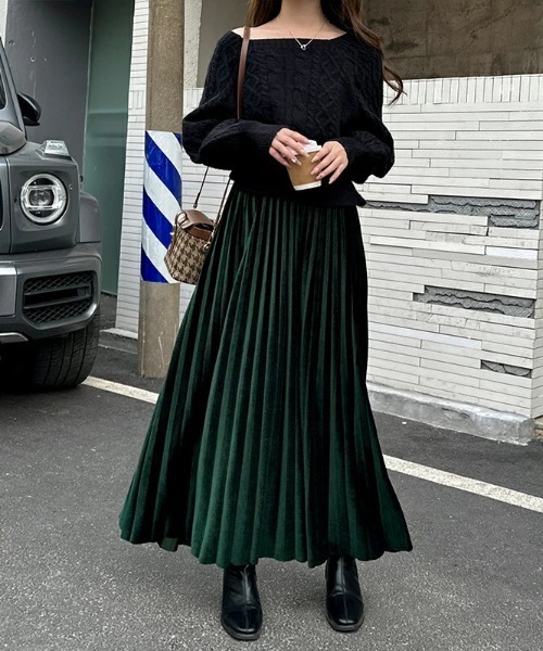 ｔｏｌｅｎｅ（トレネ）の「ベロアプリーツロングスカート（スカート・レディース・グリーン/ブラック・FREE）」の6枚目の写真