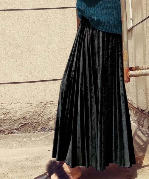 ｔｏｌｅｎｅ（トレネ）の「ベロアプリーツロングスカート（スカート・レディース・グリーン/ブラック・FREE）」の3枚目の写真
