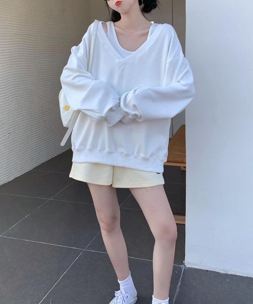 NinaetLina（ニナエリナ）の「インナータンクトップ付きVネックカットソー（Tシャツ/カットソー・レディース・ブラック/ホワイト/グレー・M/L/XL）」の6枚目の写真