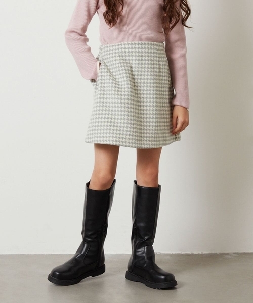 a.v.v（アーヴェヴェ）の「[120-130]【セットアップ対応】シャギーチェック台形スカート（スカート・キッズ・ブラック/ライトグレー・120/130）」の5枚目の写真
