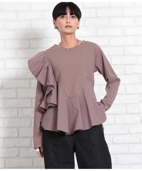 Settimissimo（セッティミッシモ）の「サイドラッフル ペプラム ポンチ クルーネック プルオーバー（Tシャツ/カットソー・レディース・キャメル/ブラック・M）」の7枚目の写真