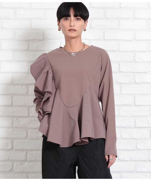 Settimissimo（セッティミッシモ）の「サイドラッフル ペプラム ポンチ クルーネック プルオーバー（Tシャツ/カットソー・レディース・キャメル/ブラック・M）」の8枚目の写真