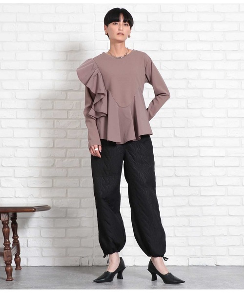 Settimissimo（セッティミッシモ）の「サイドラッフル ペプラム ポンチ クルーネック プルオーバー（Tシャツ/カットソー・レディース・キャメル/ブラック・M）」の12枚目の写真