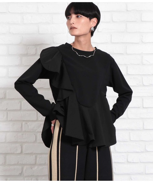 Settimissimo（セッティミッシモ）の「サイドラッフル ペプラム ポンチ クルーネック プルオーバー（Tシャツ/カットソー・レディース・キャメル/ブラック・M）」の5枚目の写真