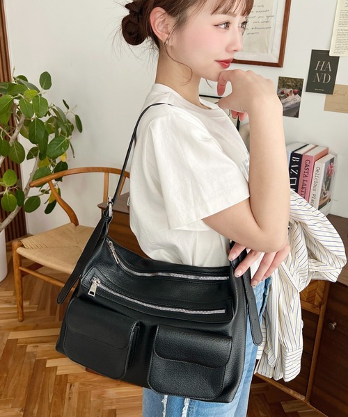 moment+（モーメントプラス）の「ダブルフラップポケットバッグ（ショルダーバッグ・レディース・ブラック/ブラウン/シルバー/アイボリー/ボルドー・FREE）」の15枚目の写真