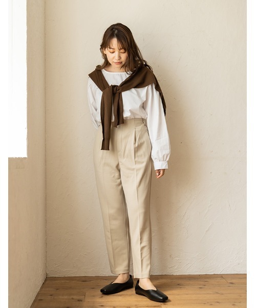 chocomee（チョコミー）の「center press slacks（スラックス・レディース・アイボリー・FREE）」の3枚目の写真
