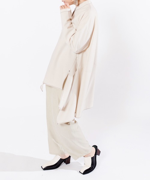 OSMOSIS(オズモーシス)の「アシンメトリーフレアーブラウス(ポロシャツ・レディース・アイボリー/ブラック/グレー・ONE SIZE)」の7枚目の写真