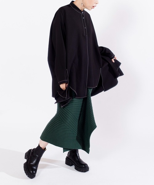 OSMOSIS(オズモーシス)の「アシンメトリーフレアーブラウス(ポロシャツ・レディース・アイボリー/ブラック/グレー・ONE SIZE)」の14枚目の写真