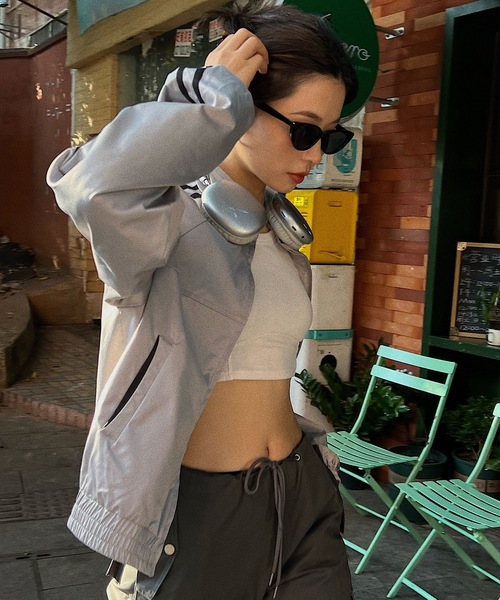 SHEPP(シープ)の「スタンドカラー ラインジャージトップス(ジャージ・レディース・シルバー・M/L)」の16枚目の写真