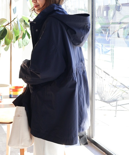 AMERICAN HOLIC（アメリカンホリック）の「撥水加工2WAYマウンテンパーカー（マウンテンパーカー・レディース・アイボリー/ライトベージュ/サックスブルー/ネイビー・M/L）」の9枚目の写真