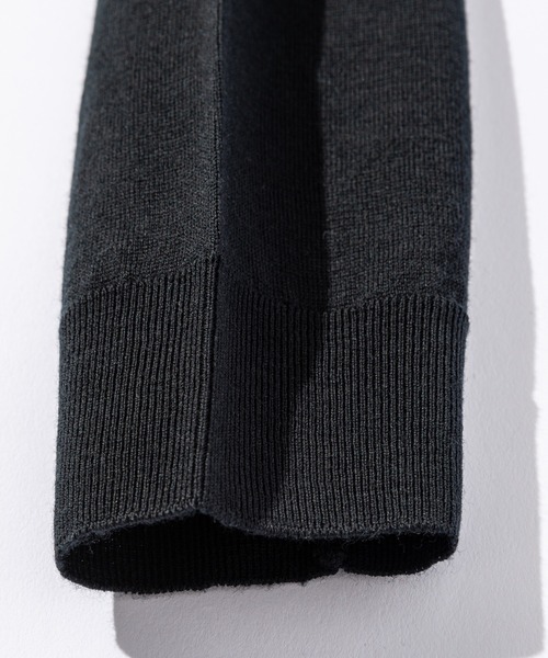 JOHN SMEDLEY（ジョンスメドレー）の「JOHN SMEDLEY PETWORTH V NECK CARDIGAN STANDARD FIT ジョンスメドレー ペットワース 30ゲージ エクストラファイン メリノウール Ｖ カーディガン（カーディガン/ボレロ・メンズ・ネイビー系/シルバー/ブラック/チャコールグレー・SMALL/MEDIUM）」の13枚目の写真