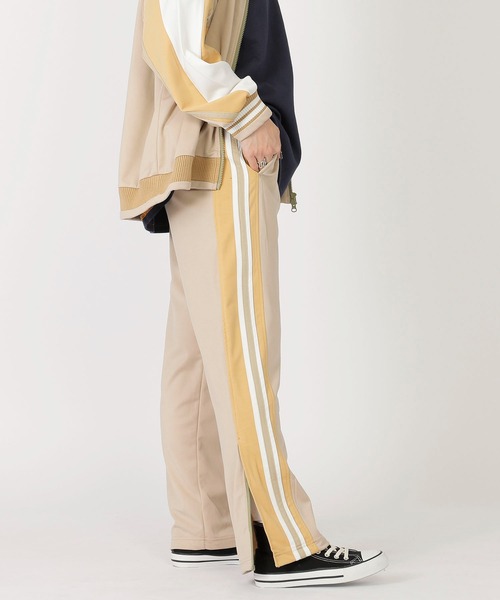 DOUBLE NAME（ダブルネーム）の「レトロ配色ライン トラックパンツ（その他パンツ・レディース・ベージュ/ブラック系/ブルー・FREE）」の5枚目の写真