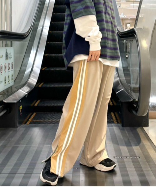 DOUBLE NAME（ダブルネーム）の「レトロ配色ライン トラックパンツ（その他パンツ・レディース・ベージュ/ブラック系/ブルー・FREE）」の20枚目の写真