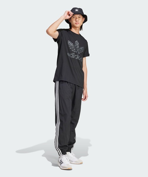 【アディダス】クラシック モノグラム グラフィック半袖Tシャツ セール】クラシック モノグラム グラフィック半袖Tシャツ
