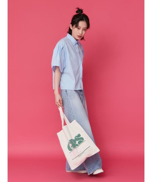Ungrid(アングリッド)の「【WEB限定】タックデザインハーフスリーブシャツ(シャツ/ブラウス・レディース・オフホワイト/ピンク/ブルー・FREE)」の10枚目の写真