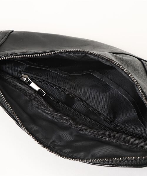 Fun & Daily(ファンアンドデイリー)の「F&D PUパッチボディーバッグ(ボディバッグ/ウエストポーチ)」 WEAR